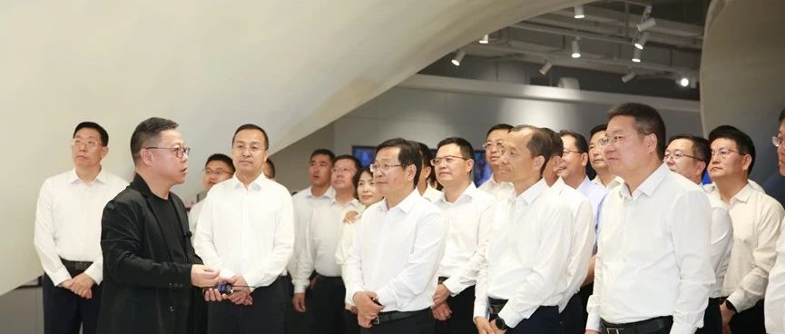 延安市党政代表团到多彩联盟科技参观调查
